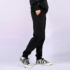 Broderad stjärna Chevron Jogger FT Asiatisk storlek ”Svart”