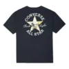 Broderad T-shirt med alfabettryck, lös passform, rund hals och korta ärmar, svart