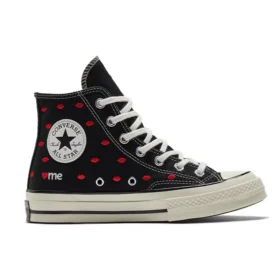 Chuck 70 Embroidered Lips High ”Love Me – Black”