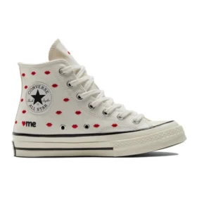 Chuck 70 Embroidered Lips High ”Love Me – Vintage White”