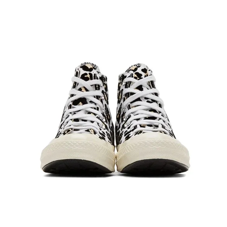 Chuck 70 Hi ”Logo Play – Desert Ore” Chuck 70 Hi ”Logo Play – Desert Ore”