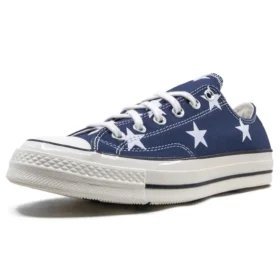 Chuck 70 Low ”Archival Stars Print”