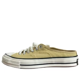 Chuck 70 Mule ”Gulvit”