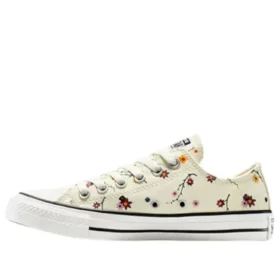 Chuck Taylor All Star Floral ”Egret Sport Berry”