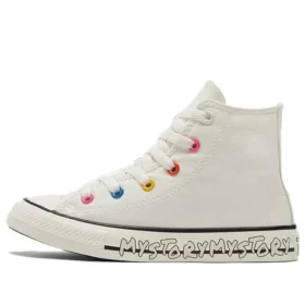 Chuck Taylor All ”Star White”