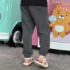 Go-To Chuck Taylor Sneaker Patch Loose Fit Sweatpants Asiatisk storlek ”Grey”