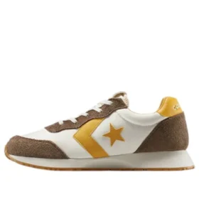 Omega Trainer ”Egret Grounded Sunny Angle”