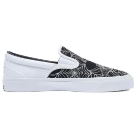 One Star CC Pro Slip ”Webs and Spiders – White Black”