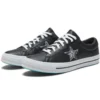 One Star Graffiti Black White ”Black White”